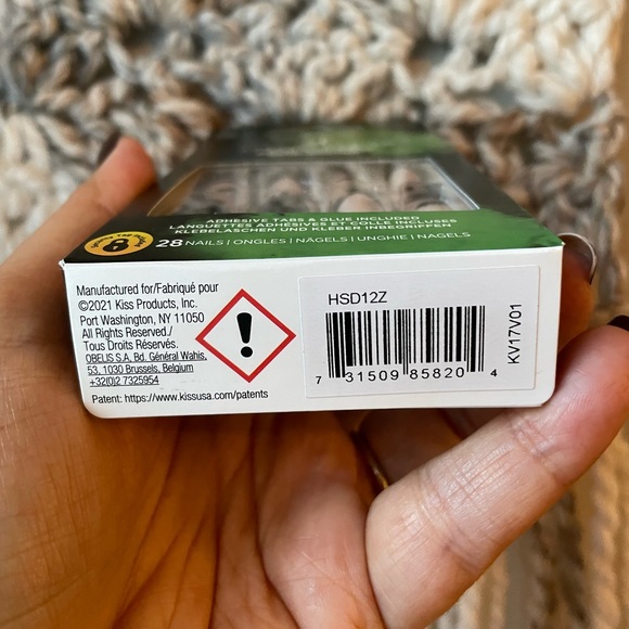 Kiss Halloween Bats Press On Nails NEW Glow in the Dark - Picture 4 of 6